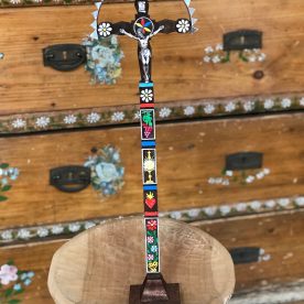 Detviansky drevený vyrezávaný kríž 38cm