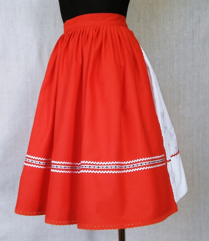 Sukňa biela s červenou zásterou