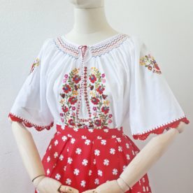 Blúzka vyšívaná