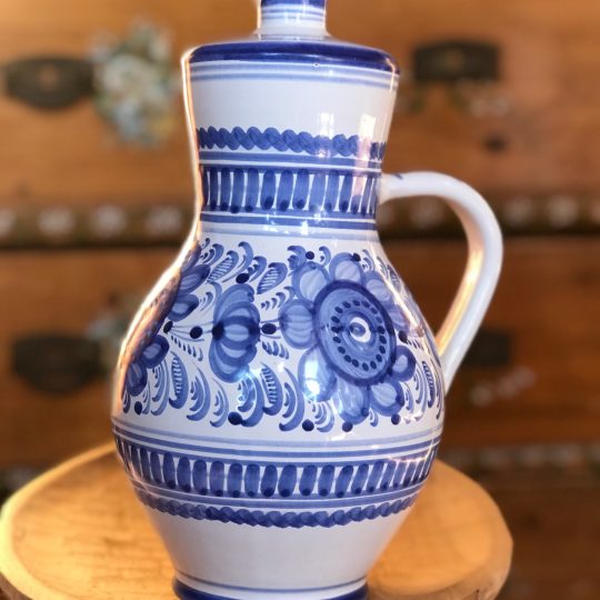 Modrý džbán s uškom a úzkym hrdlom - Modranská keramika