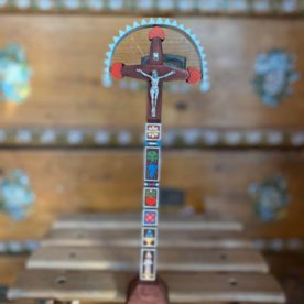 Detviansky drevený vyrezávaný kríž 27cm